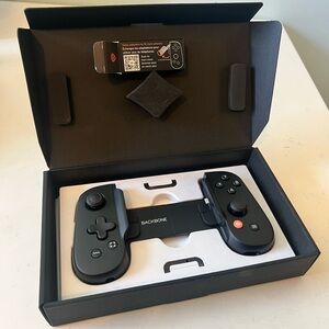 Backbone Black Gaming Controller